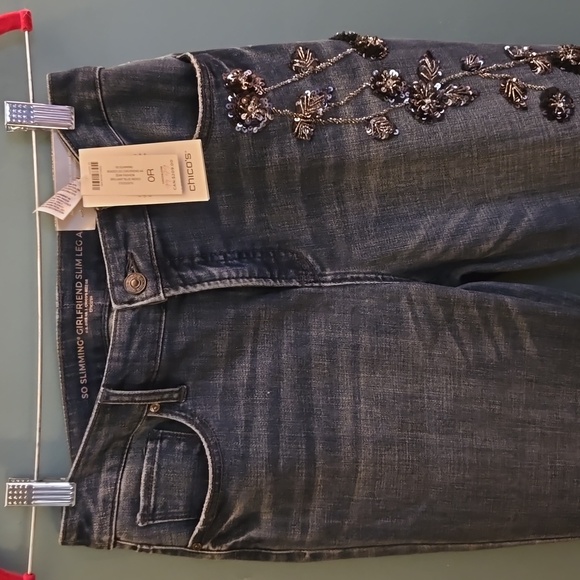 Chicos slimming girlfriend Jean sequin flowers on leg OR - Picture 1 of 6